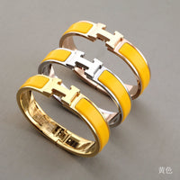 [Globe Jewelers]H YELLOW BRACELET