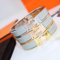 [Globe Jewelers]H HELLBLAUES ARMBAND