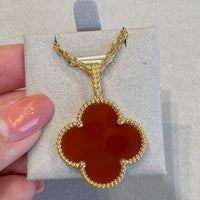 [Globe Jewelers]CLOVER 25MM NECKLACE GOLD CARNELIAN