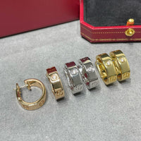 [Globe Jewelers] LOVE 5,5 MM 1 DIAMANT-OHRRINGE