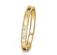 [Globe JewelersCLOVER BRACELET