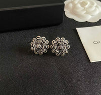 [Globe Jewelers]Vintage Camellia Earrings