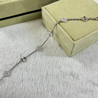 [Globe Jewelers]CLOVER 6 MOTIF DIAMOND LASER BRACELET