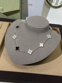 [Globe Jewelers] Four-Leaf Clover Ten Elements Panda Diamond Silver Necklace